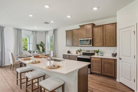 House in Wesley Chapel, Florida 4 bedrooms, 189.99 sq.m. № 1846544 - photo 13