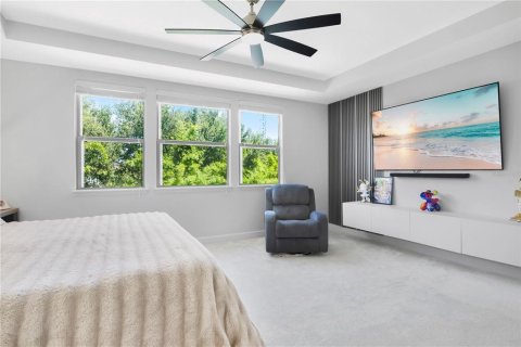 House in Orlando, Florida 5 bedrooms, 392.23 sq.m. № 2277229 - photo 24