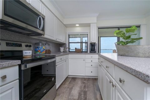 Condominio en alquiler en Englewood, Florida, 2 dormitorios, 80.27 m2 № 213509 - foto 15