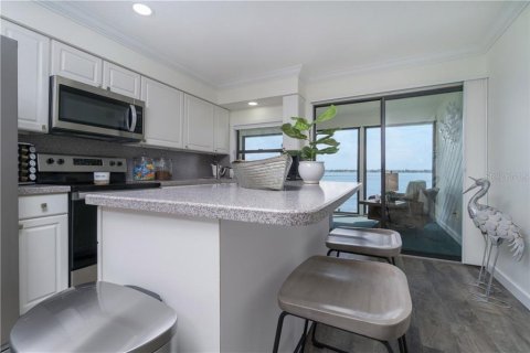 Condominio en alquiler en Englewood, Florida, 2 dormitorios, 80.27 m2 № 213509 - foto 16