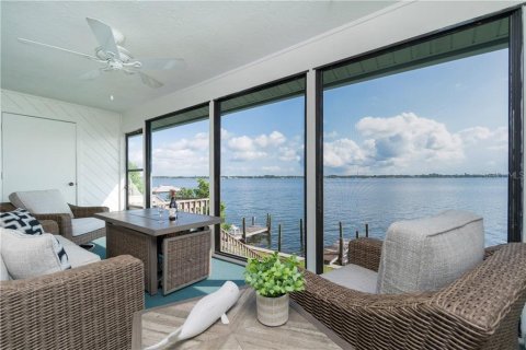 Condominio en alquiler en Englewood, Florida, 2 dormitorios, 80.27 m2 № 213509 - foto 5