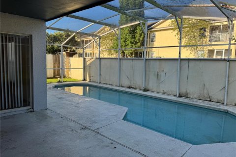 Villa ou maison à louer à Kissimmee, Floride: 4 chambres, 179.21 m2 № 2389261 - photo 3
