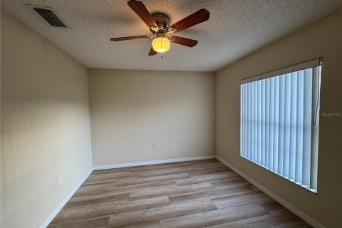 Villa ou maison à louer à Kissimmee, Floride: 4 chambres, 179.21 m2 № 2389261 - photo 14