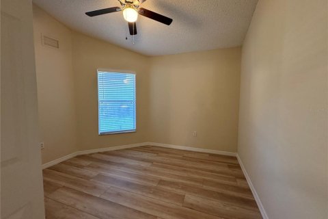 Villa ou maison à louer à Kissimmee, Floride: 4 chambres, 179.21 m2 № 2389261 - photo 13