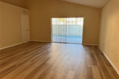 Villa ou maison à louer à Kissimmee, Floride: 4 chambres, 179.21 m2 № 2389261 - photo 4