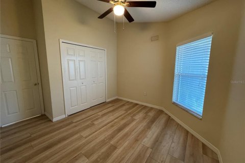 Villa ou maison à louer à Kissimmee, Floride: 4 chambres, 179.21 m2 № 2389261 - photo 11