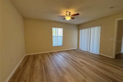 Villa ou maison à louer à Kissimmee, Floride: 4 chambres, 179.21 m2 № 2389261 - photo 17