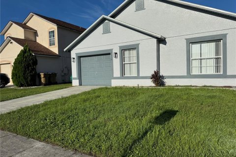 Villa ou maison à louer à Kissimmee, Floride: 4 chambres, 179.21 m2 № 2389261 - photo 2