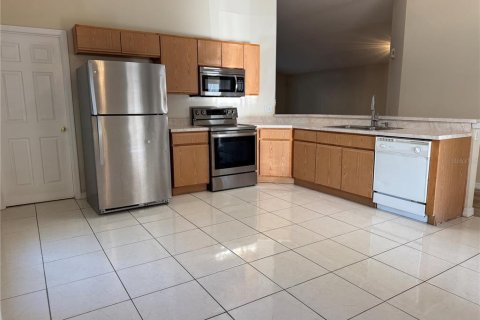 Villa ou maison à louer à Kissimmee, Floride: 4 chambres, 179.21 m2 № 2389261 - photo 7