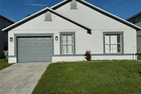 Villa ou maison à Kissimmee, Floride 4 chambres, 179.21 m2 № 2389261