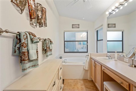 Casa en venta en Spring Hill, Florida, 3 dormitorios, 221.57 m2 № 1829239 - foto 29