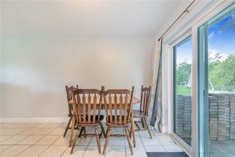 Villa ou maison à vendre à Poinciana, Floride: 2 chambres, 100.52 m2 № 2148599 - photo 12