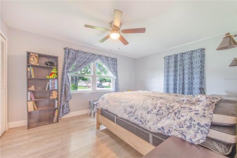 Villa ou maison à vendre à Poinciana, Floride: 2 chambres, 100.52 m2 № 2148599 - photo 13