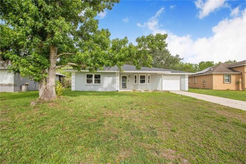 Villa ou maison à vendre à Poinciana, Floride: 2 chambres, 100.52 m2 № 2148599 - photo 3