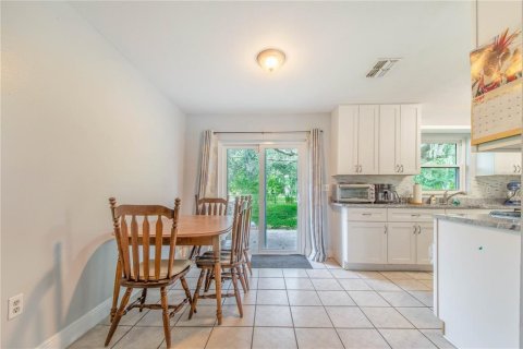 Villa ou maison à vendre à Poinciana, Floride: 2 chambres, 100.52 m2 № 2148599 - photo 11