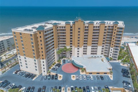 Condo in Daytona Beach Shores, Florida, 3 bedrooms  № 2198316 - photo 2