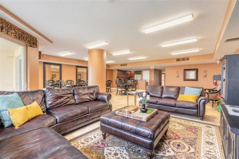Condo in Daytona Beach Shores, Florida, 3 bedrooms  № 2198316 - photo 22