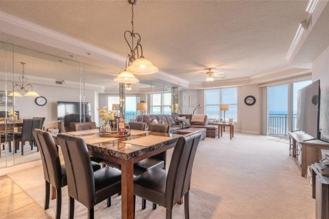 Condo in Daytona Beach Shores, Florida, 3 bedrooms  № 2198316 - photo 10