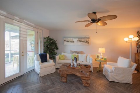 Condominio en alquiler en New Smyrna Beach, Florida, 2 dormitorios, 156.17 m2 № 1866657 - foto 4