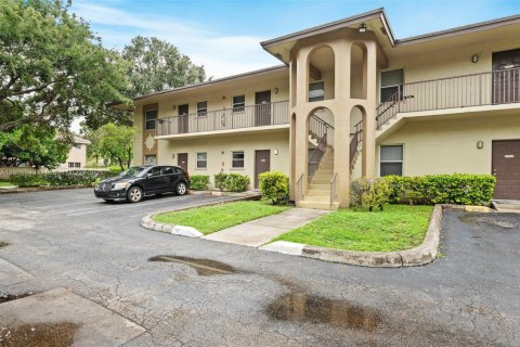 Copropriété à vendre à Sunrise, Floride: 2 chambres, 82.31 m2 № 1966209 - photo 1