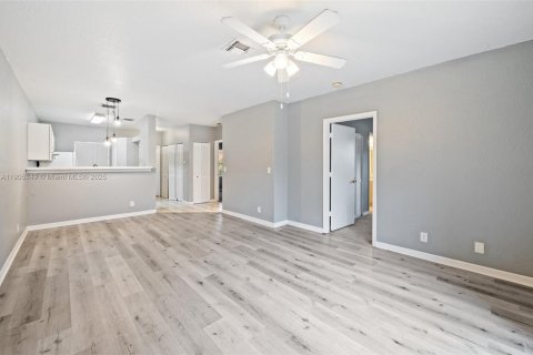 Copropriété à vendre à Sunrise, Floride: 2 chambres, 82.31 m2 № 1966209 - photo 6