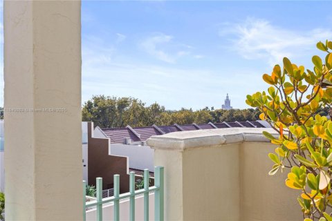 Condo in Coral Gables, Florida, 3 bedrooms  № 1830233 - photo 15