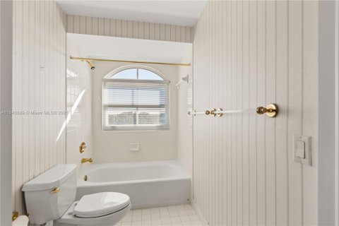 Condo in Coral Gables, Florida, 3 bedrooms  № 1830233 - photo 29