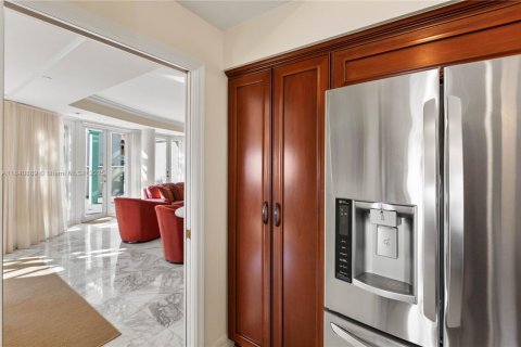 Condo in Coral Gables, Florida, 3 bedrooms  № 1830233 - photo 21