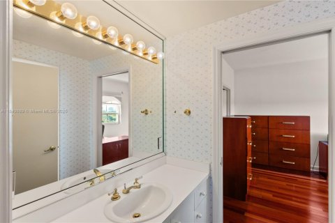 Condo in Coral Gables, Florida, 3 bedrooms  № 1830233 - photo 30