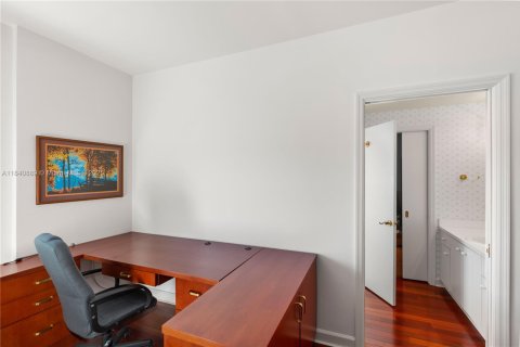 Condo in Coral Gables, Florida, 3 bedrooms  № 1830233 - photo 28