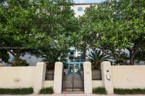 Condo in Coral Gables, Florida, 3 bedrooms  № 1830233 - photo 7