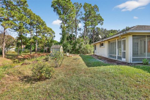 House in Port St. Lucie, Florida 3 bedrooms, 147.53 sq.m. № 2018856 - photo 28