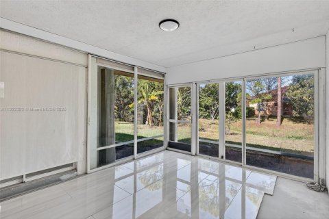 House in Port St. Lucie, Florida 3 bedrooms, 147.53 sq.m. № 2018856 - photo 25