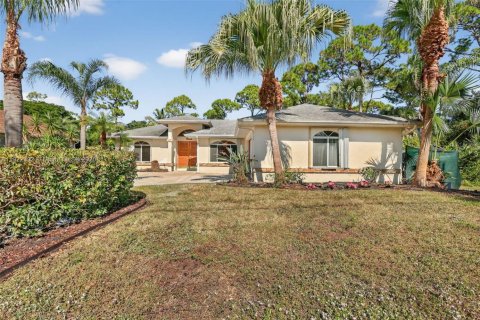 House in Port St. Lucie, Florida 3 bedrooms, 147.53 sq.m. № 2018856 - photo 2