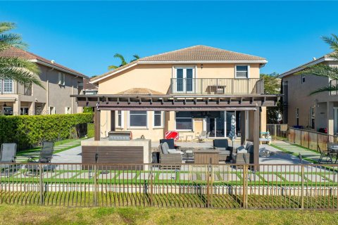 Villa ou maison à vendre à Miramar, Floride: 4 chambres, 274.34 m2 № 1964864 - photo 9