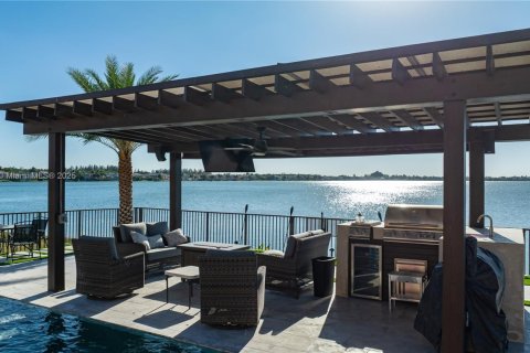 Villa ou maison à vendre à Miramar, Floride: 4 chambres, 274.34 m2 № 1964864 - photo 12