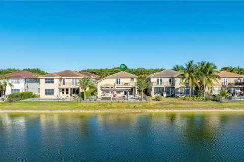 Villa ou maison à vendre à Miramar, Floride: 4 chambres, 274.34 m2 № 1964864 - photo 8