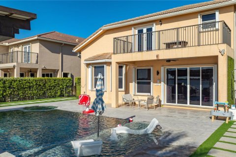 Villa ou maison à vendre à Miramar, Floride: 4 chambres, 274.34 m2 № 1964864 - photo 16