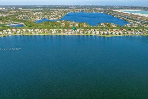 Villa ou maison à vendre à Miramar, Floride: 4 chambres, 274.34 m2 № 1964864 - photo 7