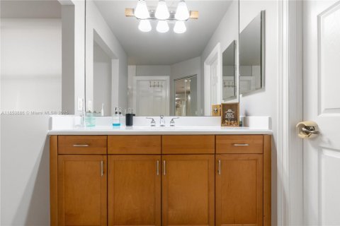 Villa ou maison à vendre à Miramar, Floride: 4 chambres, 274.34 m2 № 1964864 - photo 25