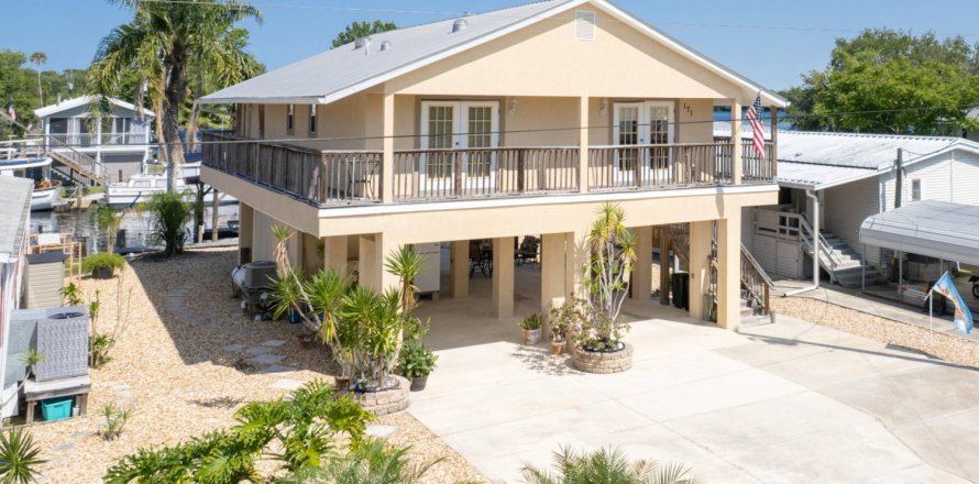 Дом в Велака, Флорида 2 спальни, 154.22м2 № 853380