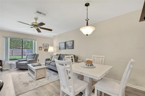 House in Spring Hill, Florida 2 bedrooms, 164.16 sq.m. № 2091601 - photo 18