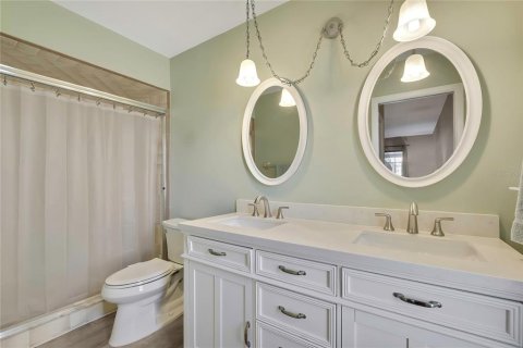 House in Spring Hill, Florida 2 bedrooms, 164.16 sq.m. № 2091601 - photo 21