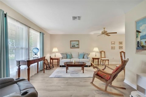 House in Spring Hill, Florida 2 bedrooms, 164.16 sq.m. № 2091601 - photo 8