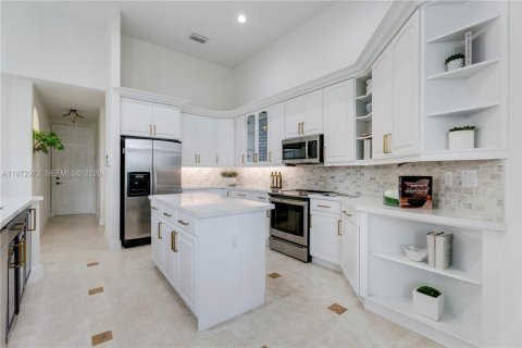 Villa ou maison à vendre à Palmetto Bay, Floride: 4 chambres, 350.33 m2 № 2042107 - photo 20