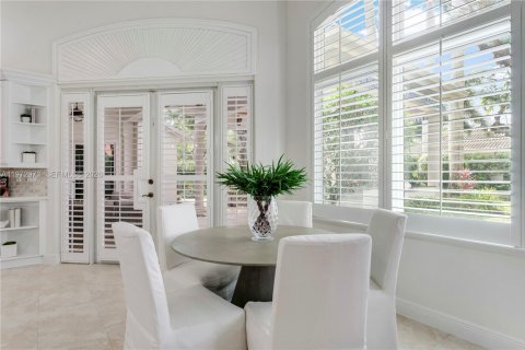 Villa ou maison à vendre à Palmetto Bay, Floride: 4 chambres, 350.33 m2 № 2042107 - photo 18