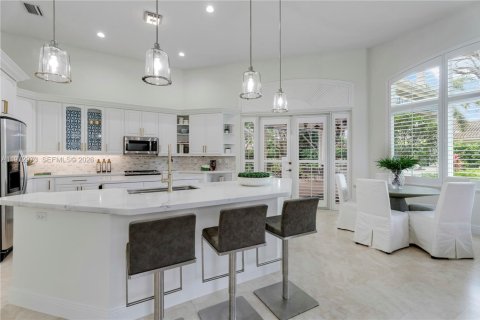 Villa ou maison à vendre à Palmetto Bay, Floride: 4 chambres, 350.33 m2 № 2042107 - photo 21