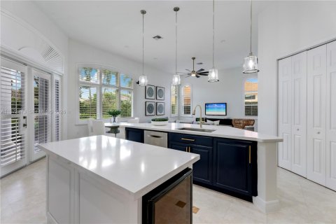 Villa ou maison à vendre à Palmetto Bay, Floride: 4 chambres, 350.33 m2 № 2042107 - photo 23