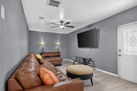 Appartement à louer à Poinciana, Floride: 2 chambres, 65.03 m2 № 2209923 - photo 4