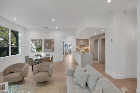 Купить виллу или дом в Майами, Флорида 3 спальни, 184.04м2, № 1456108 - фото 12